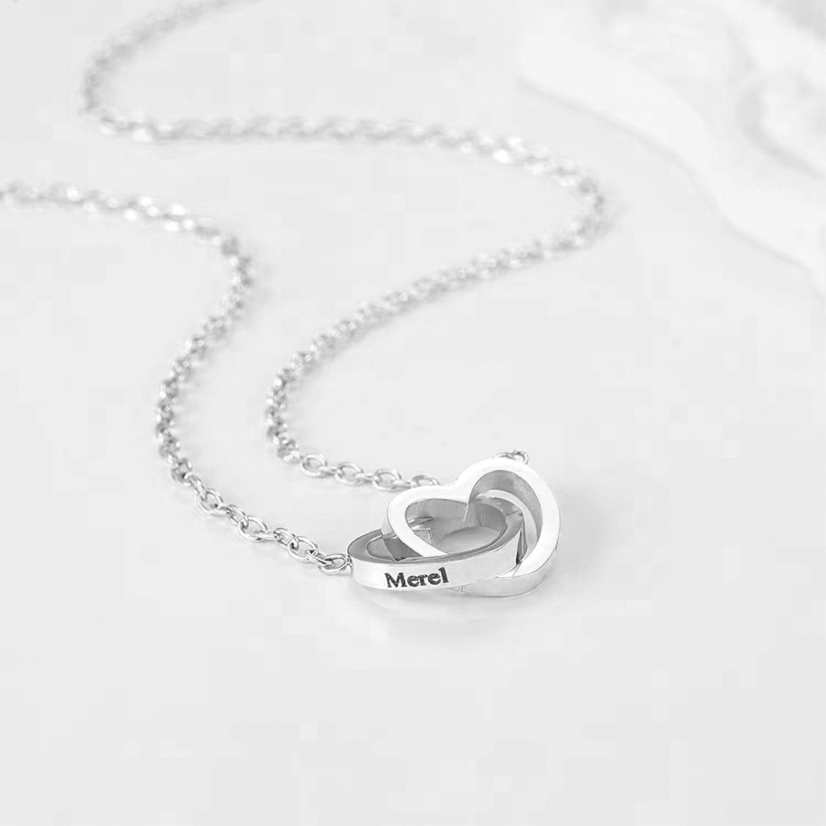 Rose Tournante & Collier Personnalisé