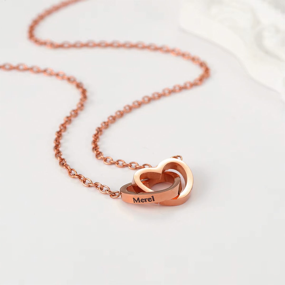 Rose Tournante & Collier Personnalisé