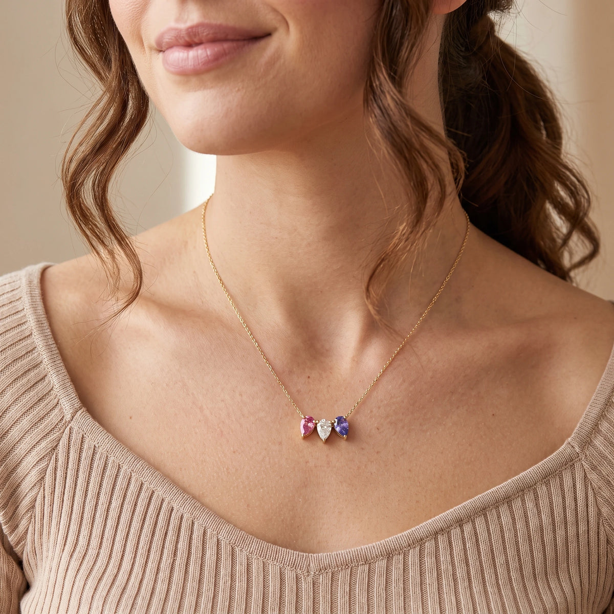 Collier ROSALIE porté