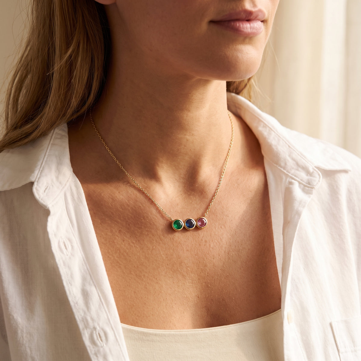 Collier Viora trois pierres porté