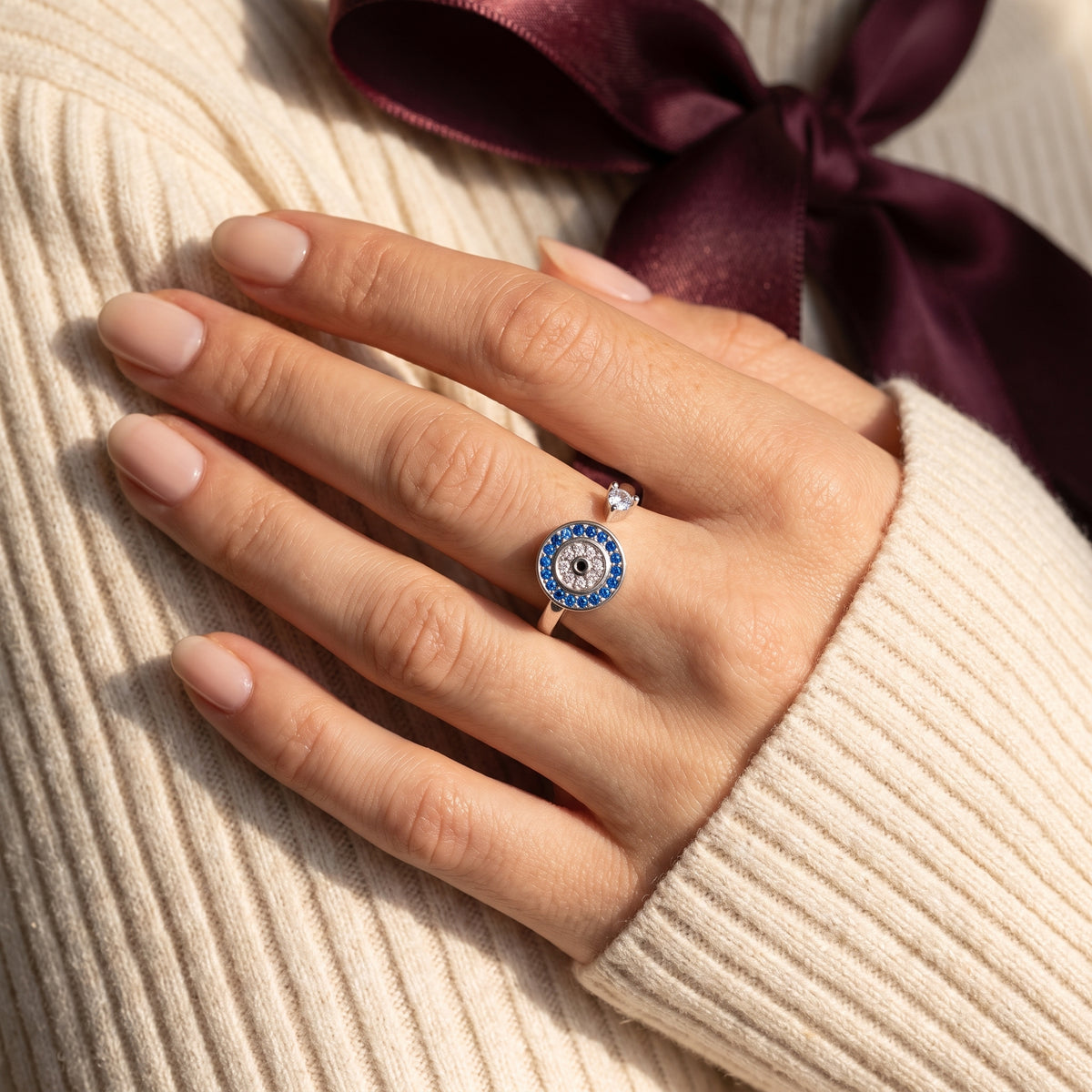 Bague Œil Porte-Bonheur portée