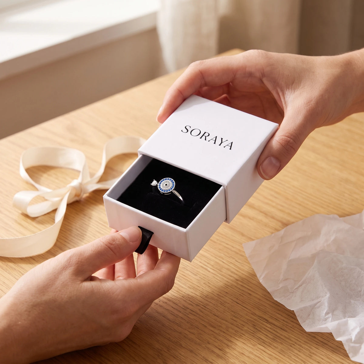 Bague Œil Porte-Bonheur offerte dans son écrin Soraya