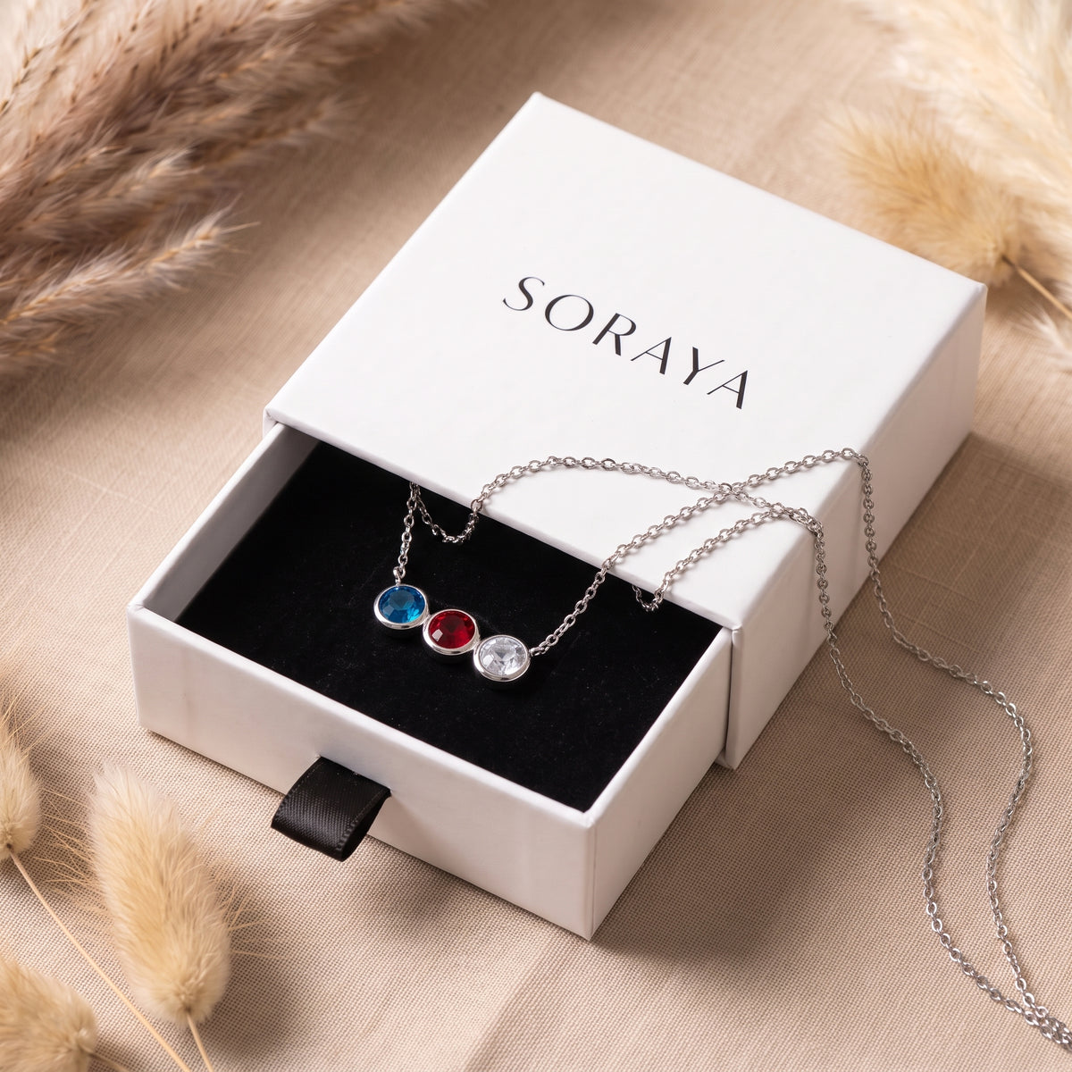Collier Viora argenté dans son écrin SORAYA