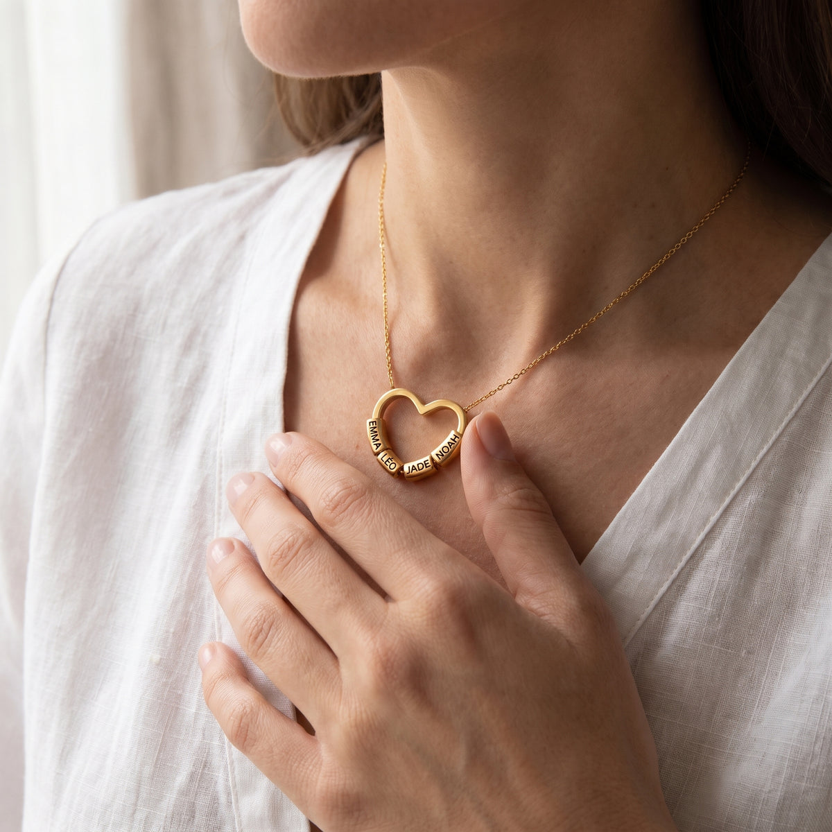 Collier cœur de famille porté