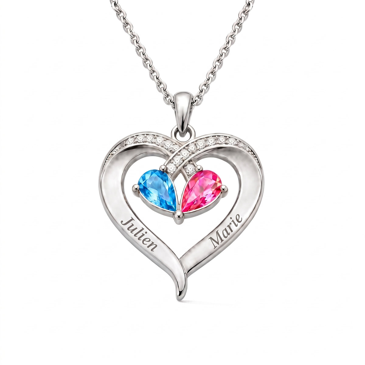 Collier cœur prénoms et pierres de naissance, finition argentée, sur fond blanc