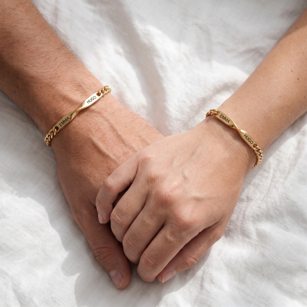 Bracelets Toi & Moi portés en couple